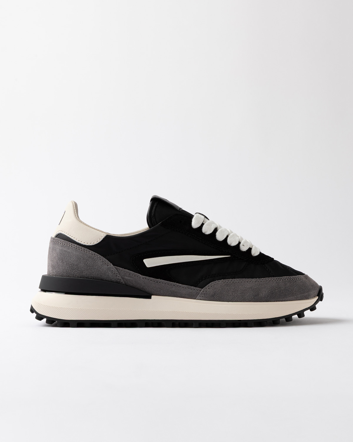 D.A.T.E.: ATHLETA NYLON BLACK