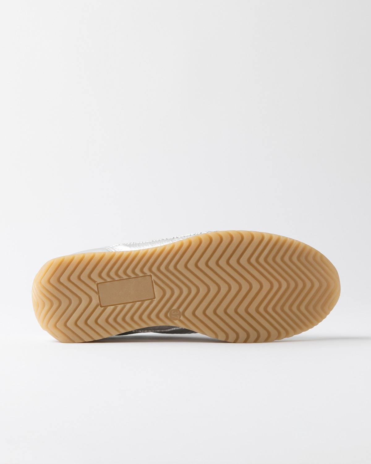 D.A.T.E.: ATHLETA BALLET LAMINATED SILVER