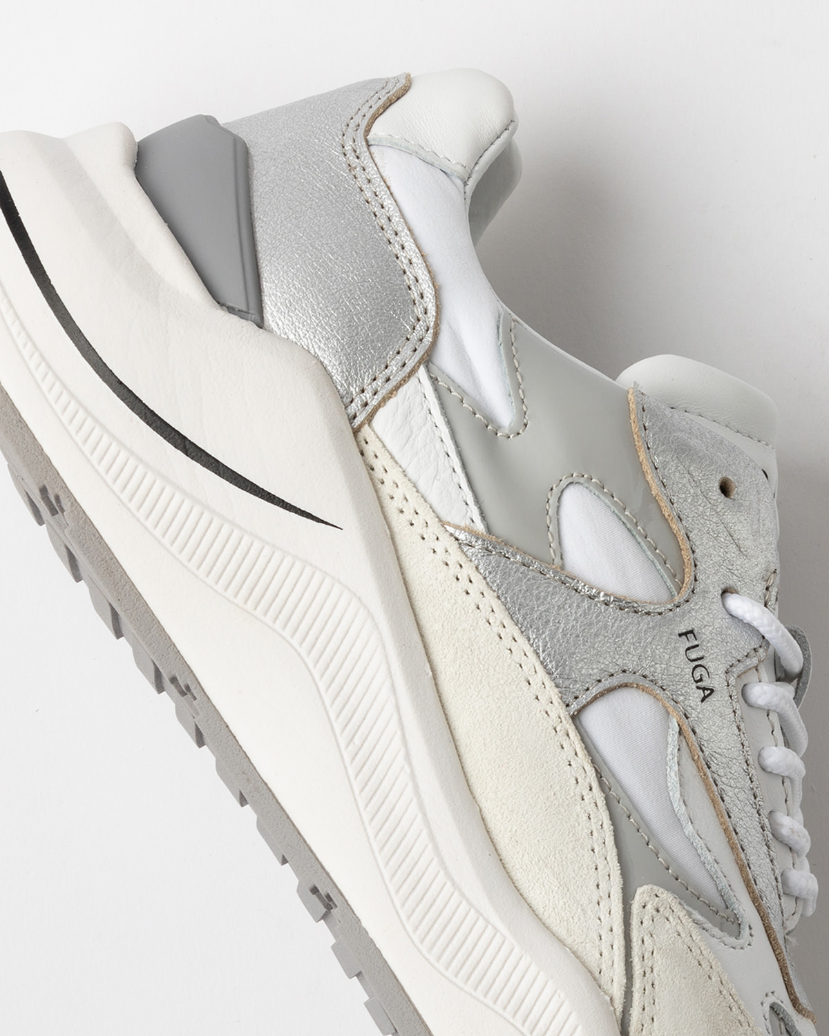 D.A.T.E.: FUGA LAMINATED SILVER