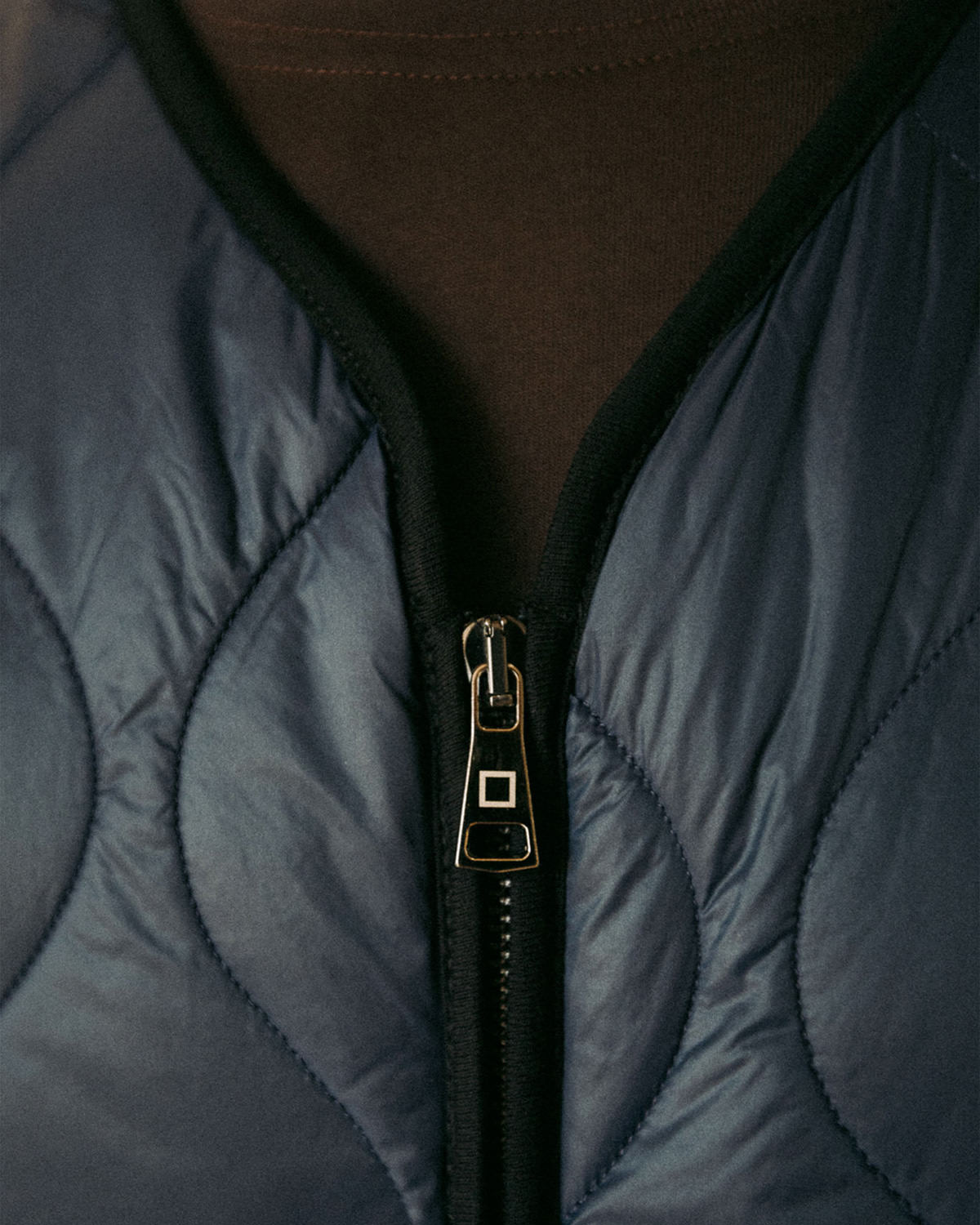 D.A.T.E.: GILET DATE BLUE