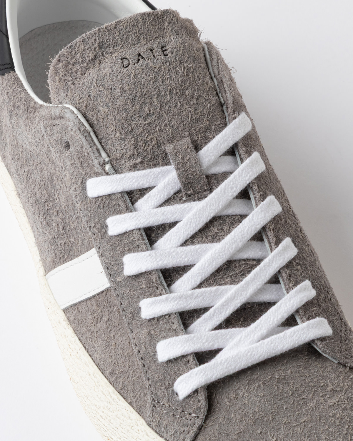 D.A.T.E.: HILL LOW WORKSHOP HAIRY GRAY