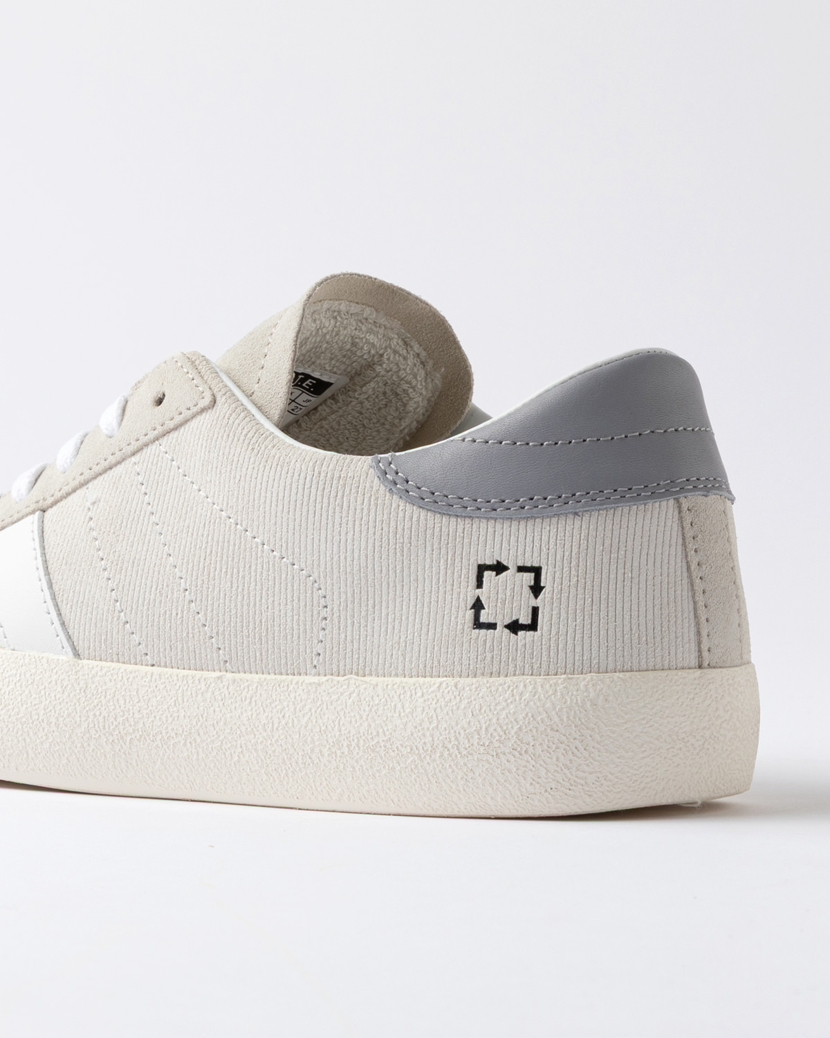 D.A.T.E.: HILL LOW WORKSHOP WHITE-GRAY