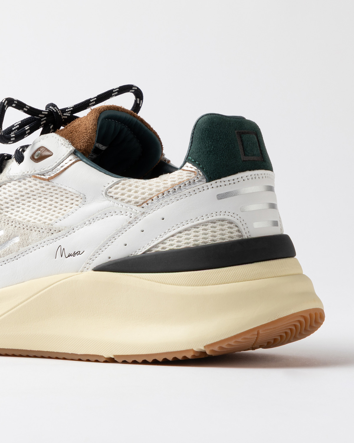 D.A.T.E.: MUSA HF WHITE-GREEN