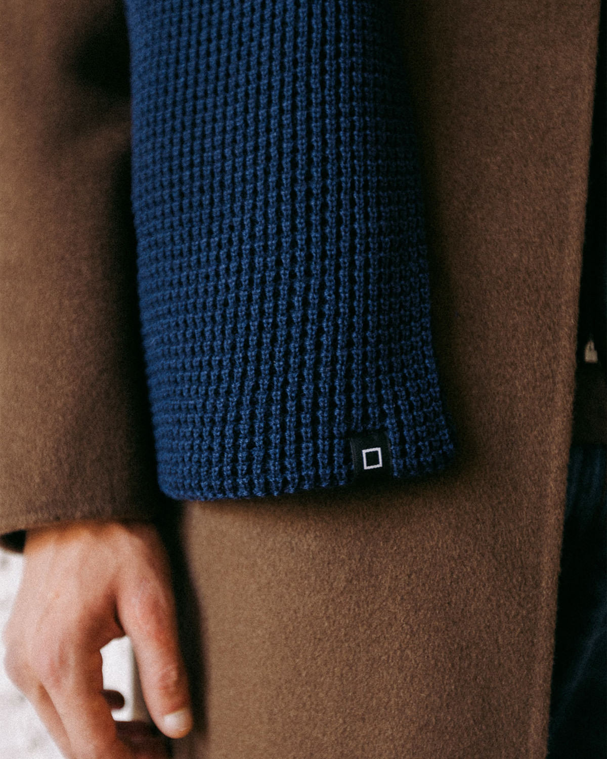 D.A.T.E.: SCARF BASIC BLUE