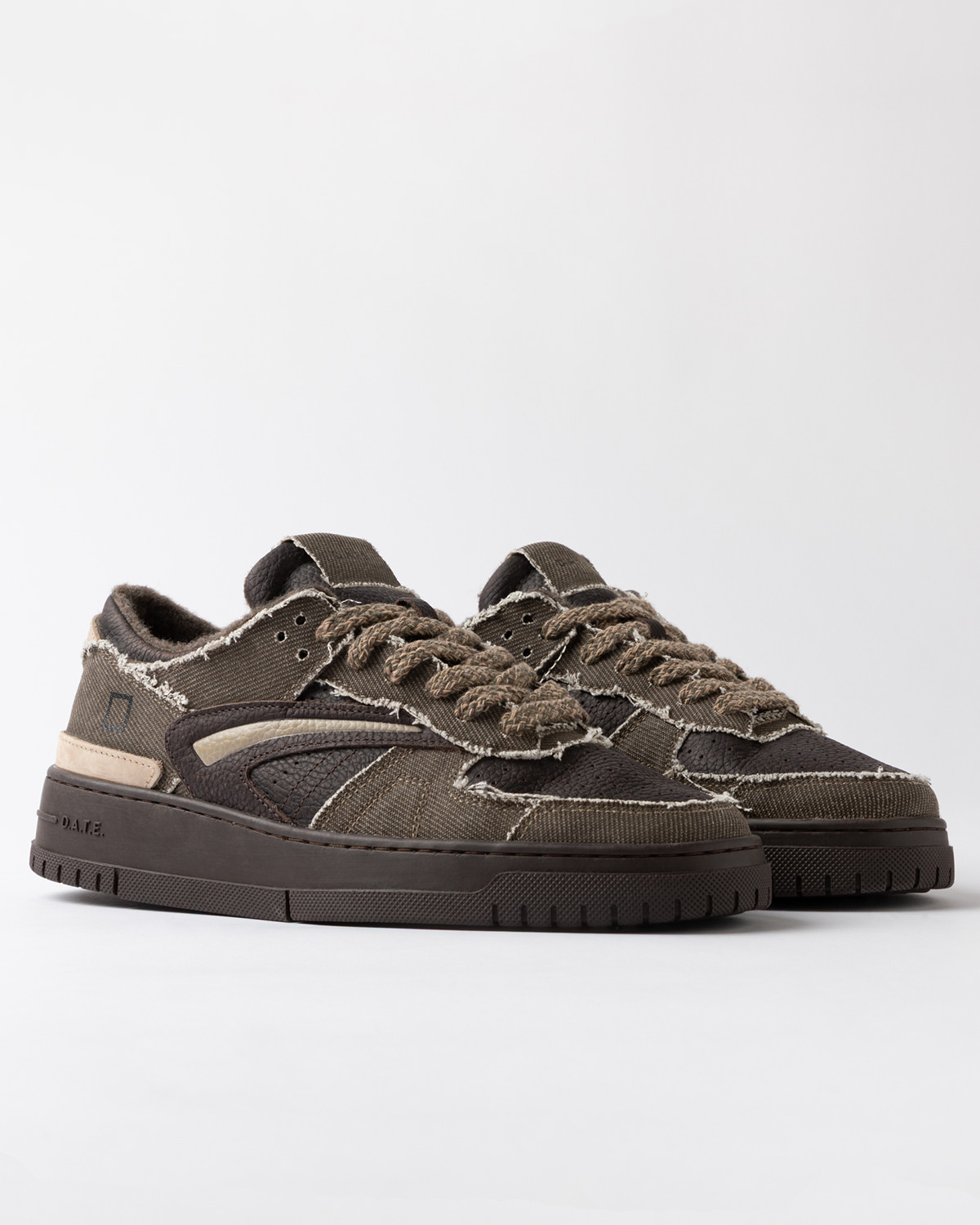 D.A.T.E.: TORNEO TEXTILE BROWN