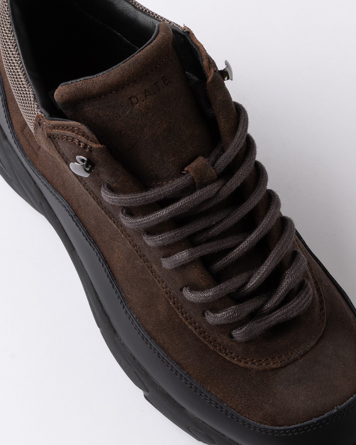 D.A.T.E.: ZENO WAXED BROWN